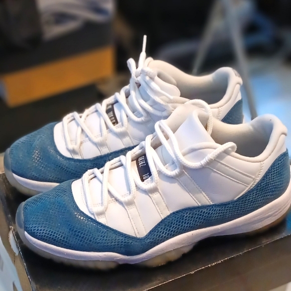 Air Jordan 11 retro low le